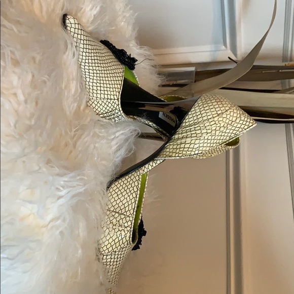 Snakeskin stilettos - Picture 2 of 4